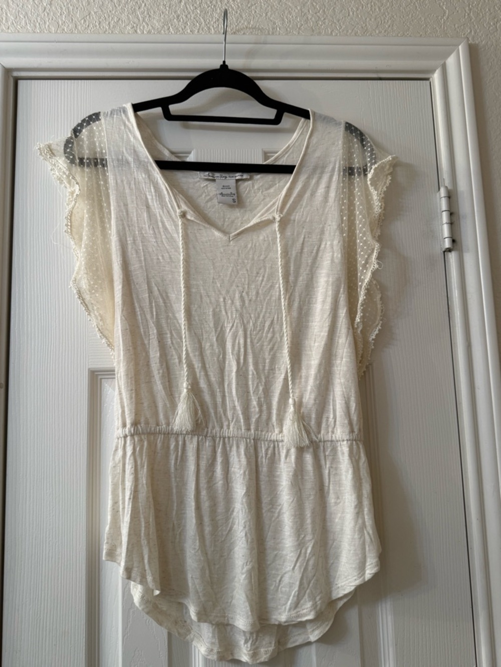 American Rag Cie Cream Lace Flutter Sleeve Peplum Tunic